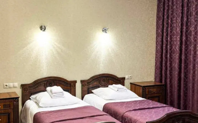 Kavkaz Hotel