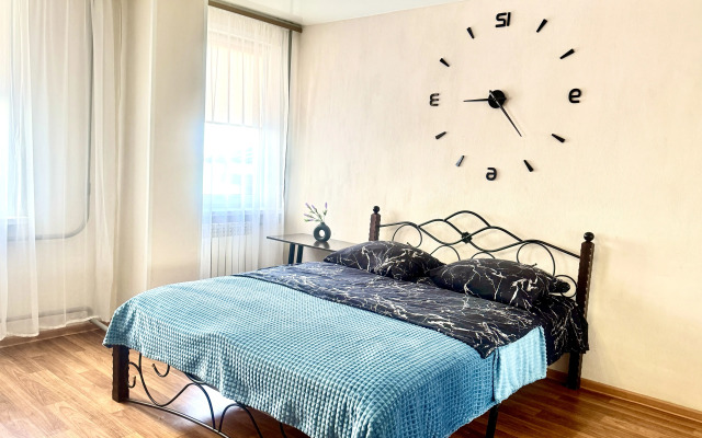 Квартира на Проспекте Ливанова 13