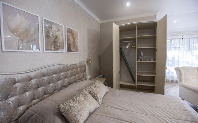 Guest house Park-Otel "petrovskie Parusa"