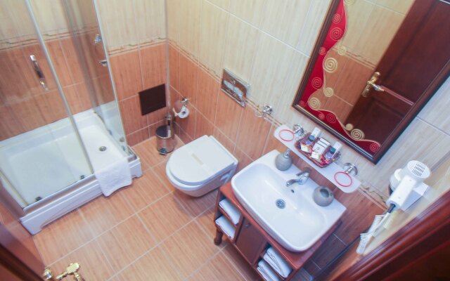 Esans Hotel