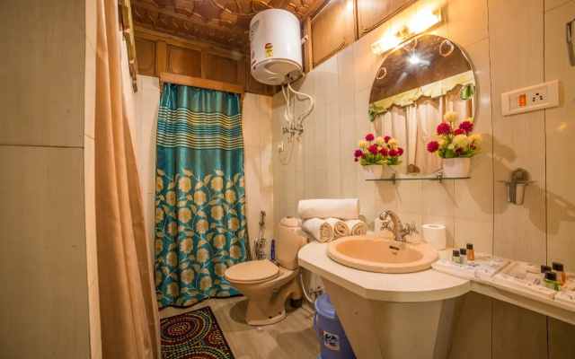 Отель Swan Group Of Houseboats