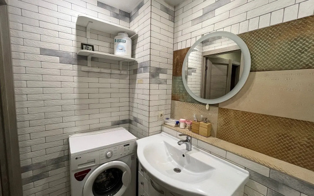 Trekhkomnatnye Apartamenty Lyuks Telmana 42B Apartments