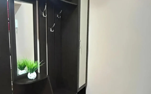 Evrodvushka S Vidom Na Goru Flat