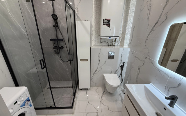 Uyutnaya S Potryasayuschim Vidom Flat