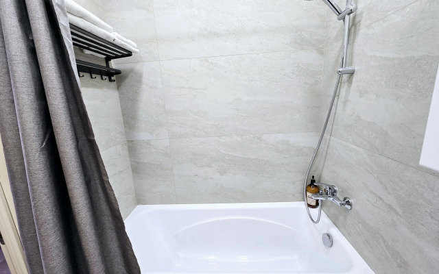 Aleksandrovskiy Sad Apartments