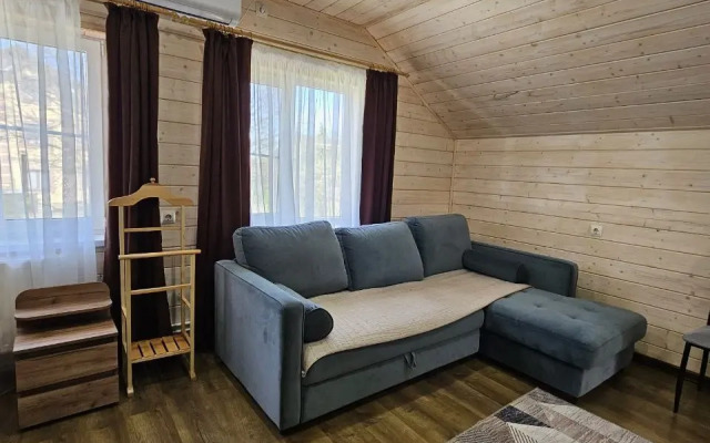 Gostevoy Dom Atmosfera Guest House