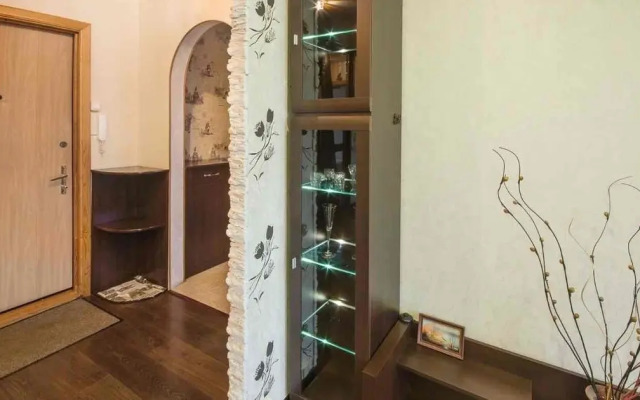 AppartDeLuxe na Ulitse 78-y Dobrovolcheskoy Brigady 21 Flat