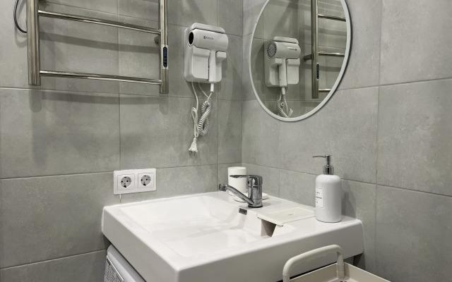 Studiya Kapri Khaus Chetyrekhmestnaya Zhk Letniy Flat