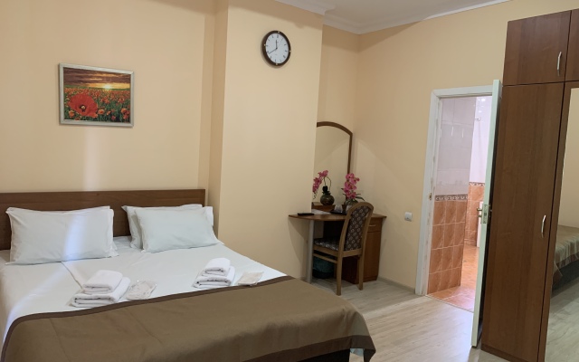 Lastochka Hotel