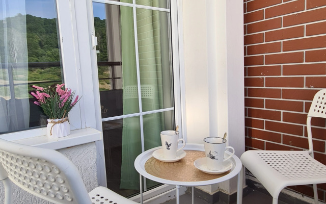 Dvukhkomnatnaya S Balkonchikom V Adlere Zhk Kurortny Flat