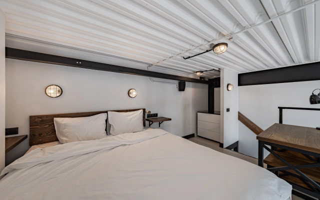 Квартира Двухуровневая студия Smart Host на Н. Красносельской