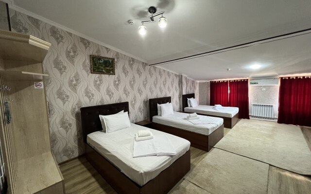 Garden City Hotel