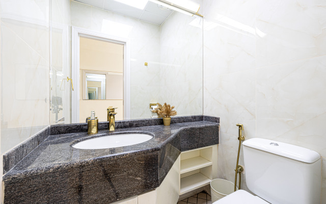 Luxury 1 Bedroom on Marina Walk Apartments