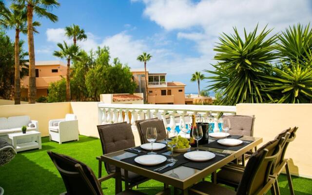 Parque Cristina Ocean View Apartments