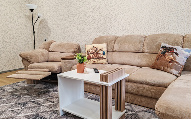 Апартаменты на Улице Колхозной 8