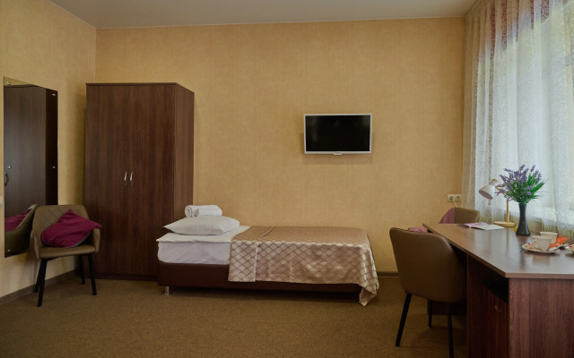 Zima Hotel