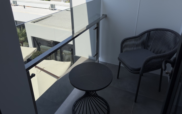 Lenina 217a S Basseynom 4 Apartments