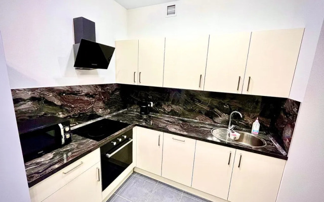 Marshala Biryuzova Ulitsa, 7k4 Flat