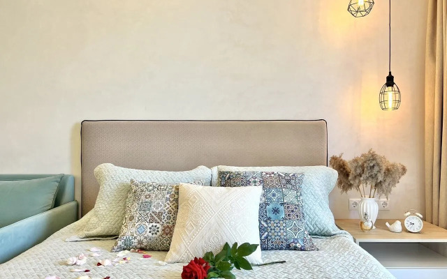 Апартаменты на Ялтинской 12А ЖК «Шато Лувр»