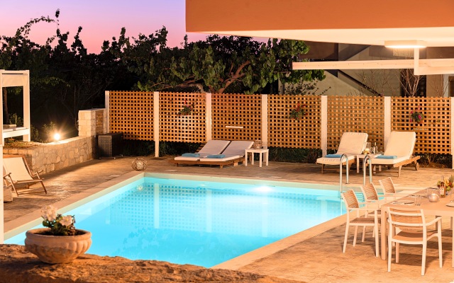 Allas Villa Heated Pool