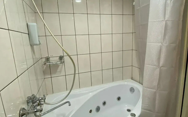 Na Goncharnoy 11 S Dzhakuzi Flat