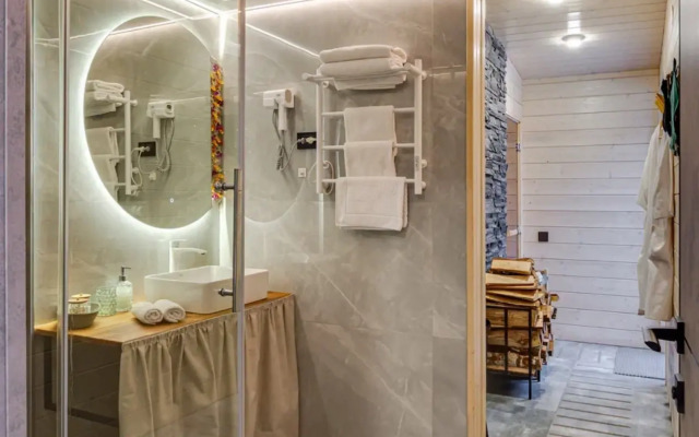 Частный дом Увеличенный А-фрейм Сад с баней и чаном