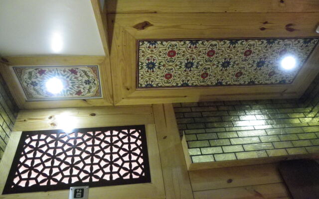 The Lodge B & B