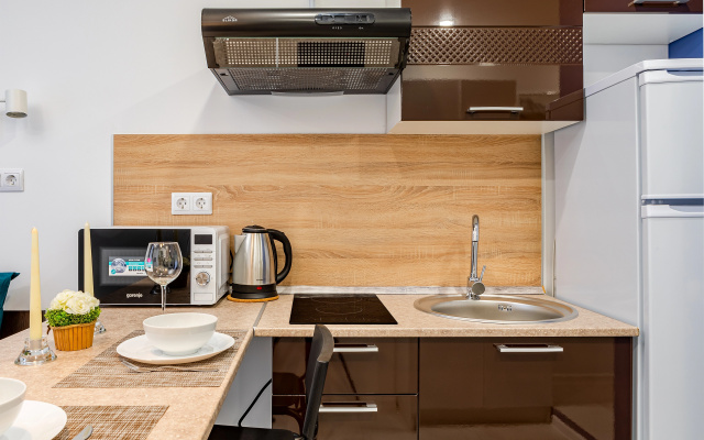 Apartamenty InHome24 v 3-5 minutah hot'by ot ostanovok obsestvennogo transporta
