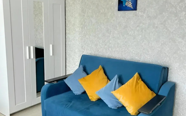 Uyutnaya Kvartira S Vidom Na Gory I Ozero Flat