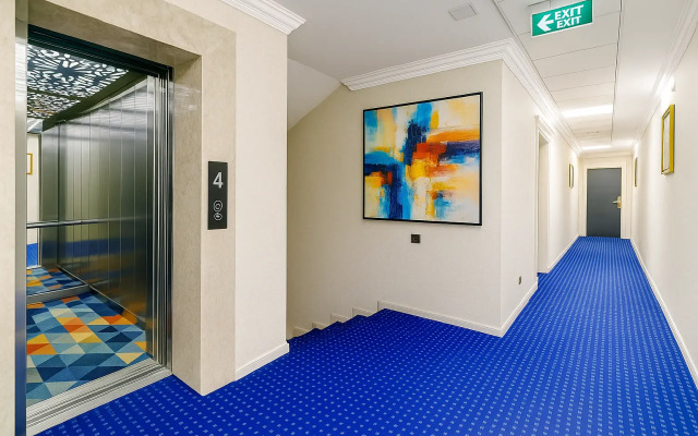 Maris Baku Hotel