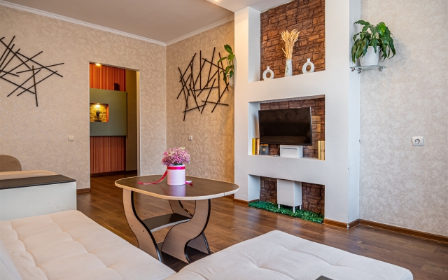 Prostornye GALAAPART V Tihom Meste Apartments