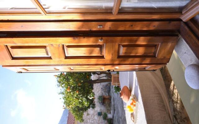 Troullos Apart-Hotel