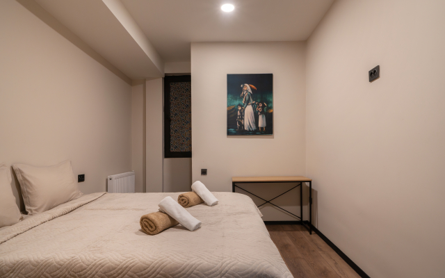 Chetyrehkomnatniye Niabi S Bilyyardom I Kinoteatrom Apartments
