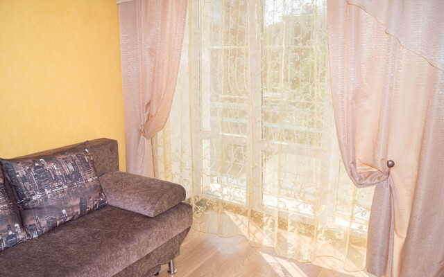 Na Prospekte Lenina 38 Apartments
