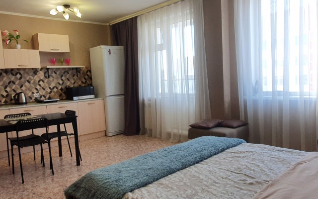 Апартаменты на проспекте Шахтеров 92