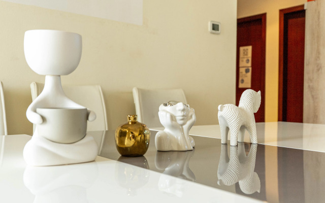 Boris Capsule JBR Hostel