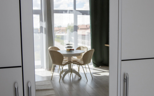 Studiya s Terrasoy Private House