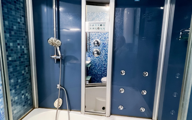 Квартира 3-комнатная на Баумана 12