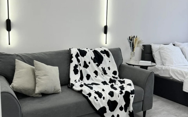 Warm White Flat