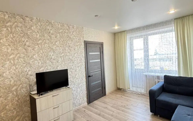 Na Prospekte 50-Letiya Oktyabrya 10 Flat
