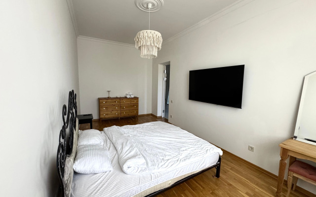 Частный дом просторный светлый на берегу Каспийского моря