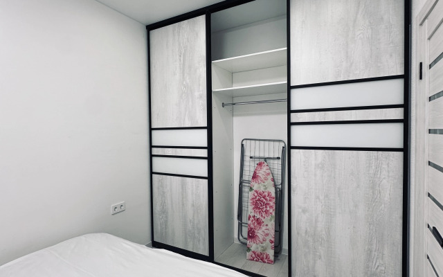 Na Bryanskoy 18 Flat