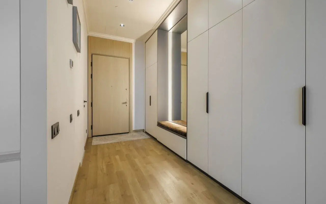 Na 1m Krasnogvardeyskom proyezde 22s1 Apartments