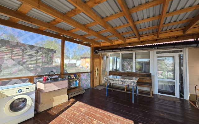 Private house Dom S Basseynom U Morya