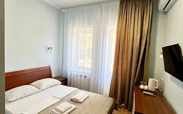 Persikovy Zamok Private House