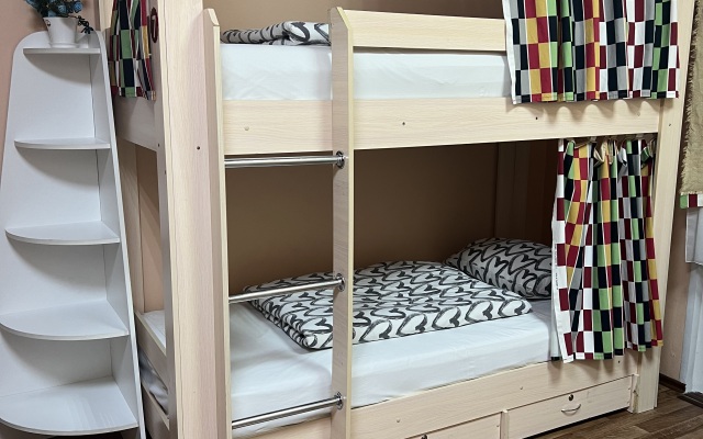 Like Hostel