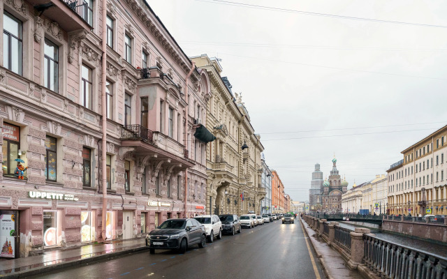 Апартаменты с видом на канал Грибоедова у Невского проспекта