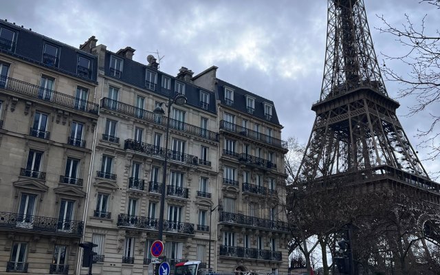 Апартаменты Eiffel Tower Adobe