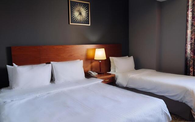 Iris Hotel