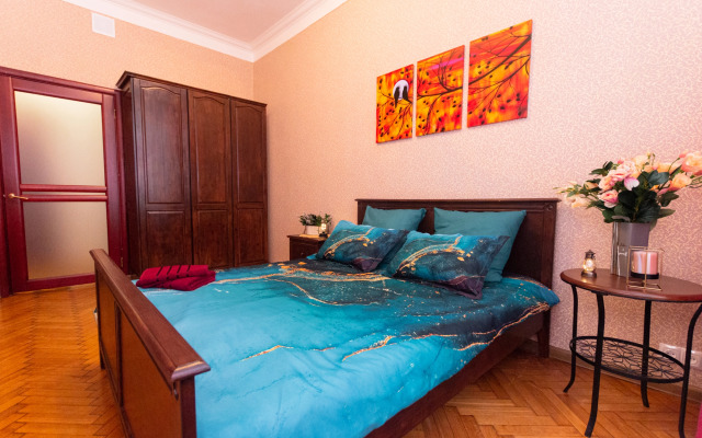 Dvukhkomnatnaya V Izlyublennom Turisticheckom Rayone Moskvy Flat